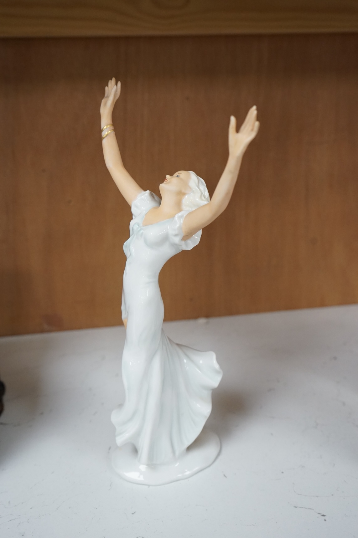 A German Art Deco figurine of a dancing lady, 27cm high